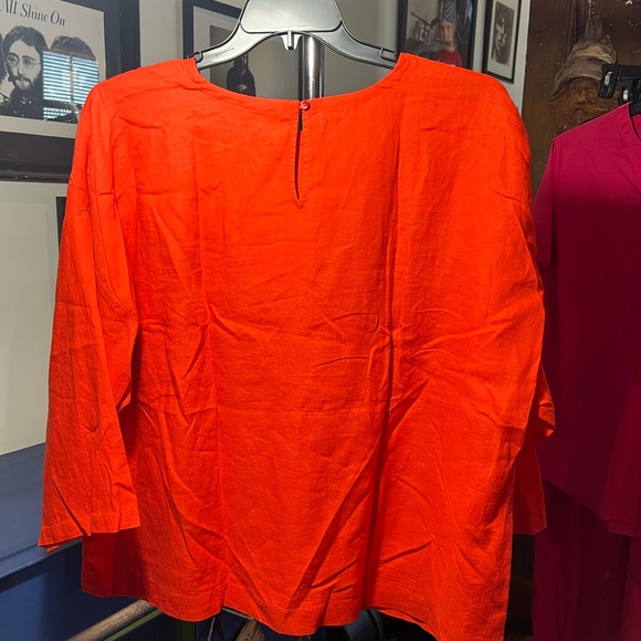 Eileen Fisher Organic Handkerchief Linen Box Top w/pockets, color geranium sz 2X - Picture 5 of 7